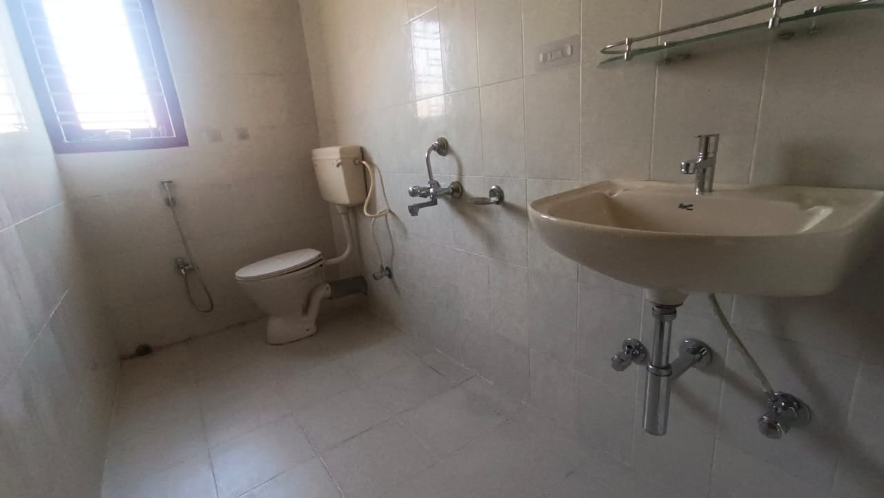 Unfurnished 3bhk in 1, Bye Lane 2, Beltola, Guwahati, Assam, India for Rent